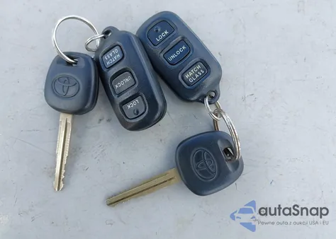 2006 Toyota Matrix Xr z USA, uszkodzony, nr VIN 2T1KR32E66C589949